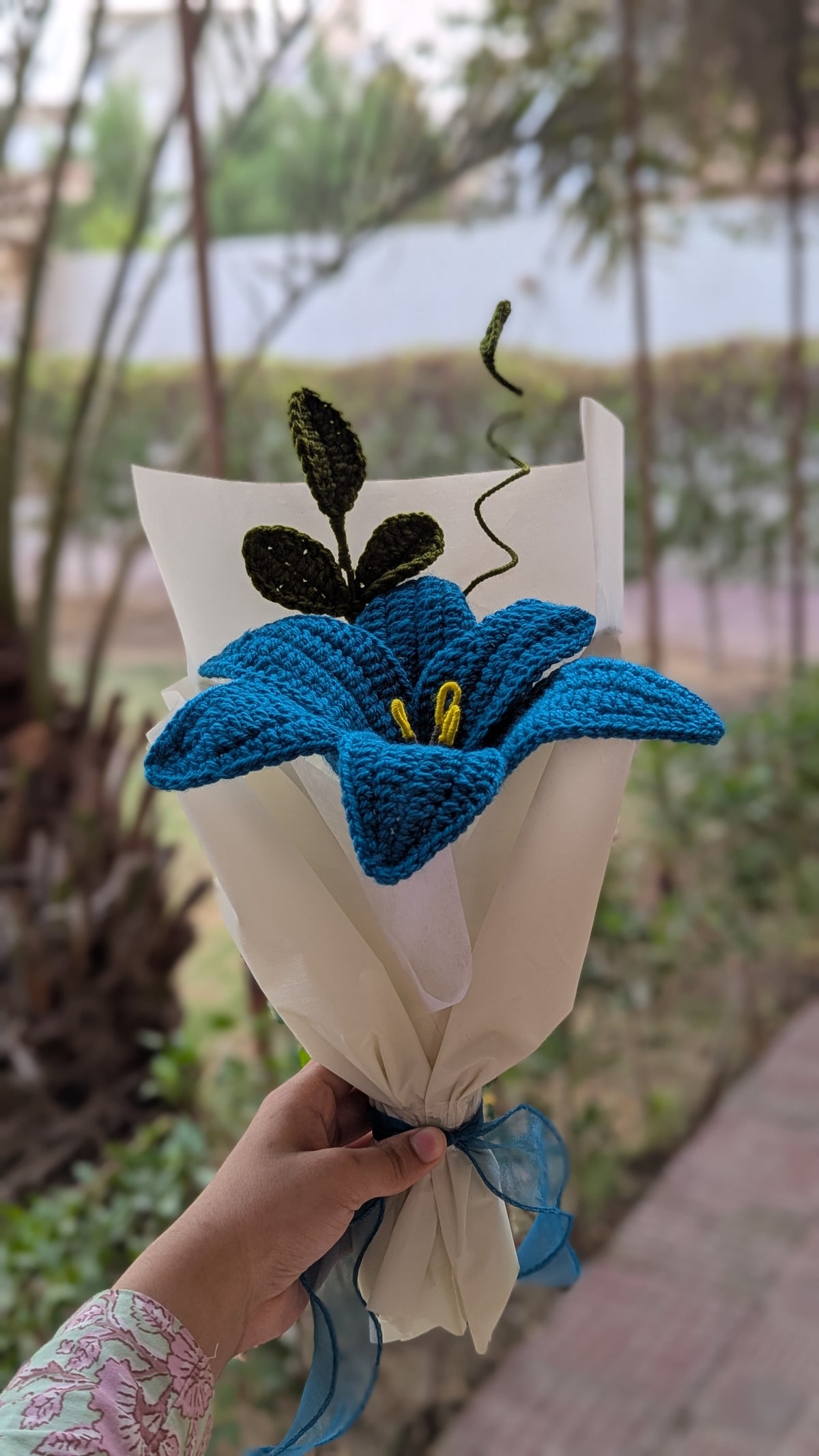 Sapphire Blue Lily Crochet Stem