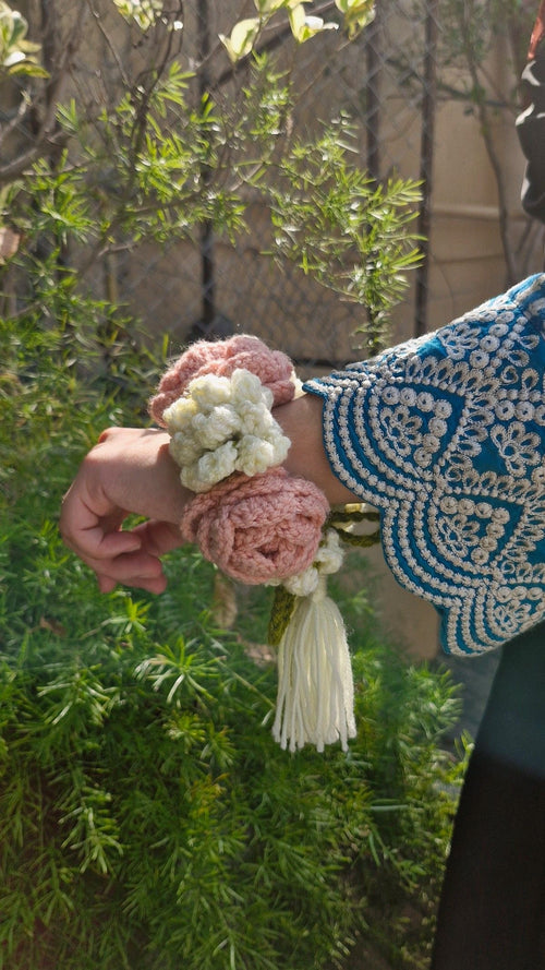 Blush Pink Rose Crochet Gajra