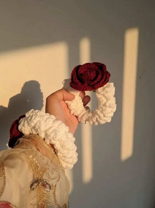 Crimson Rose Crochet Gajra