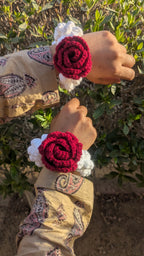 Crimson Rose Crochet Gajra
