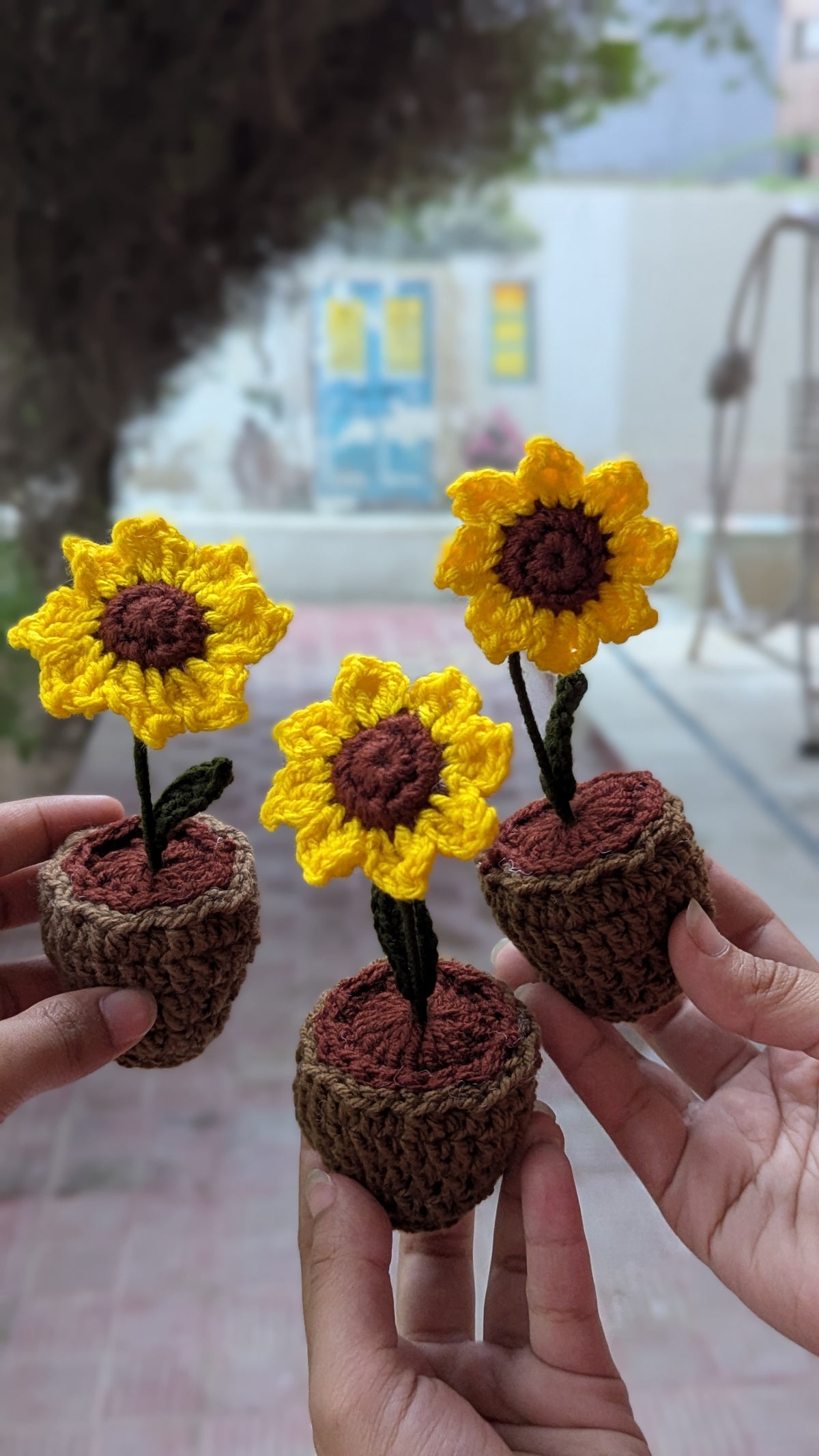 Sunflower pot (5 inches)