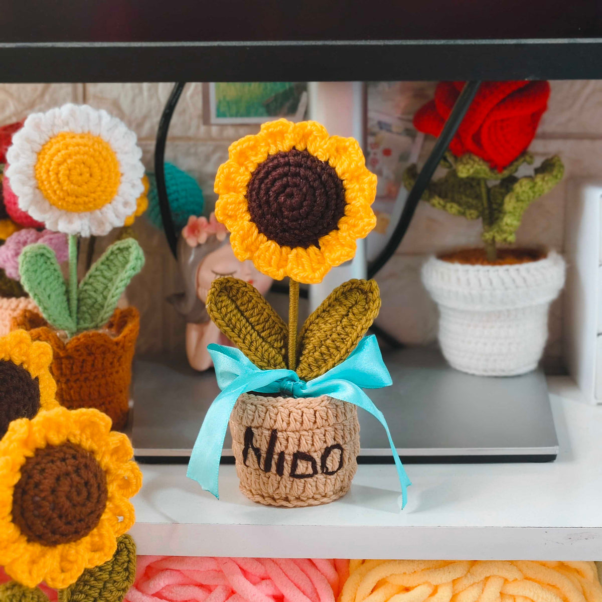 Sunflower Pot (7 inches)