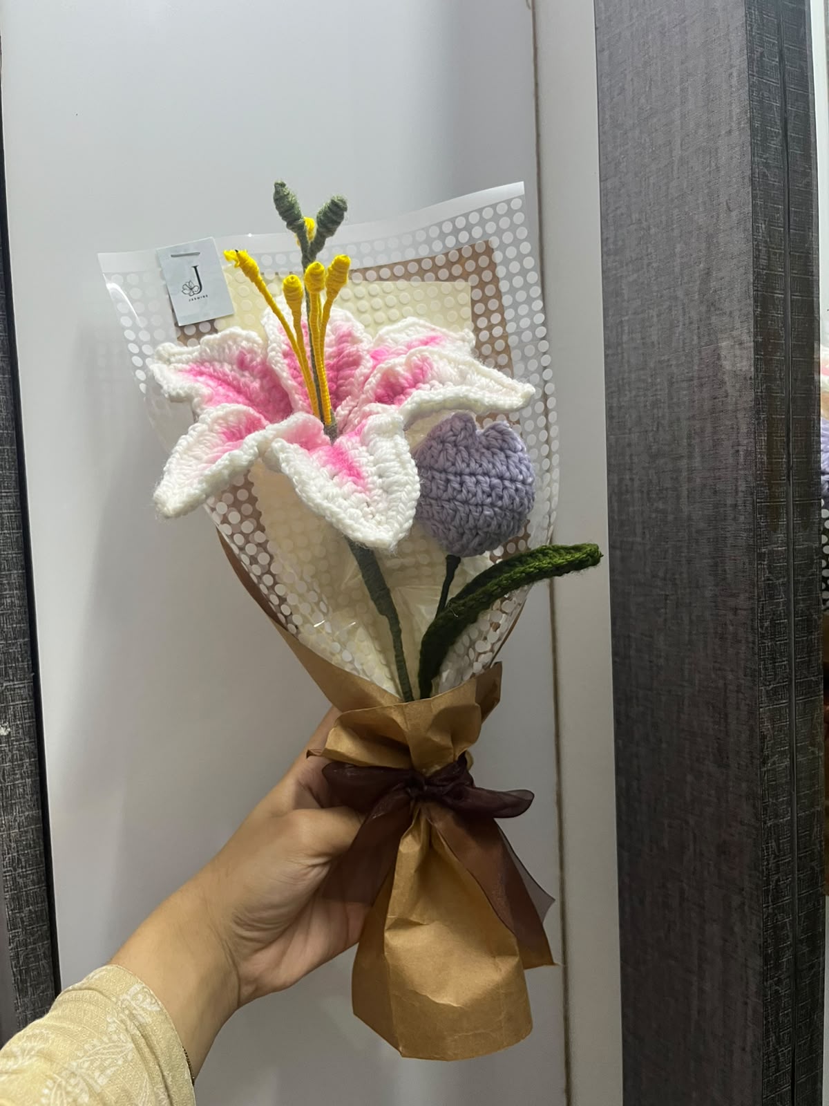 pretty lily bouquet