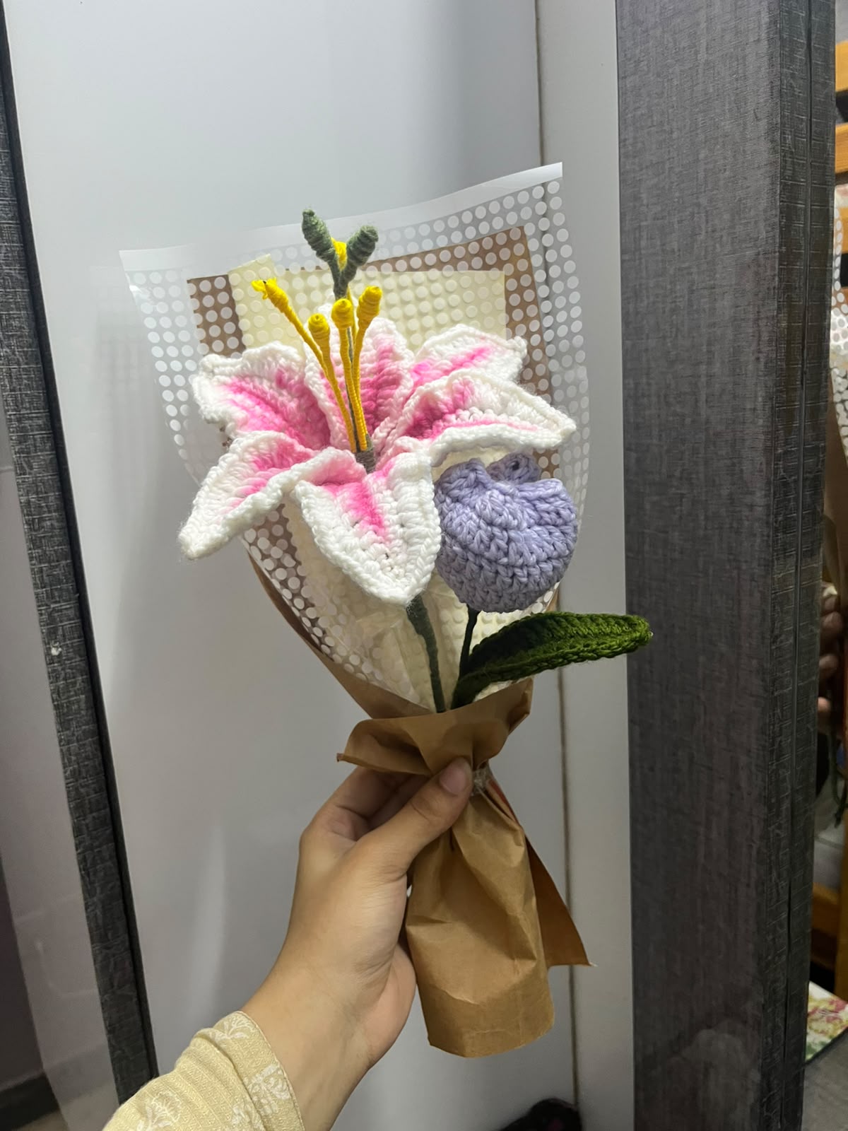 pretty lily bouquet