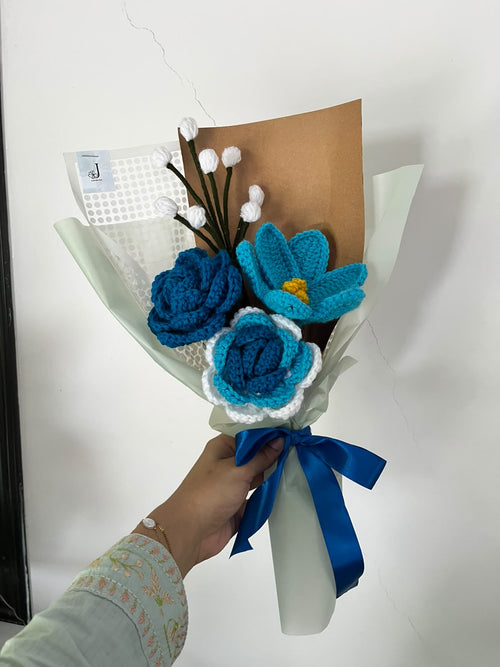 Ocean Breeze Blue Rose Bouquet