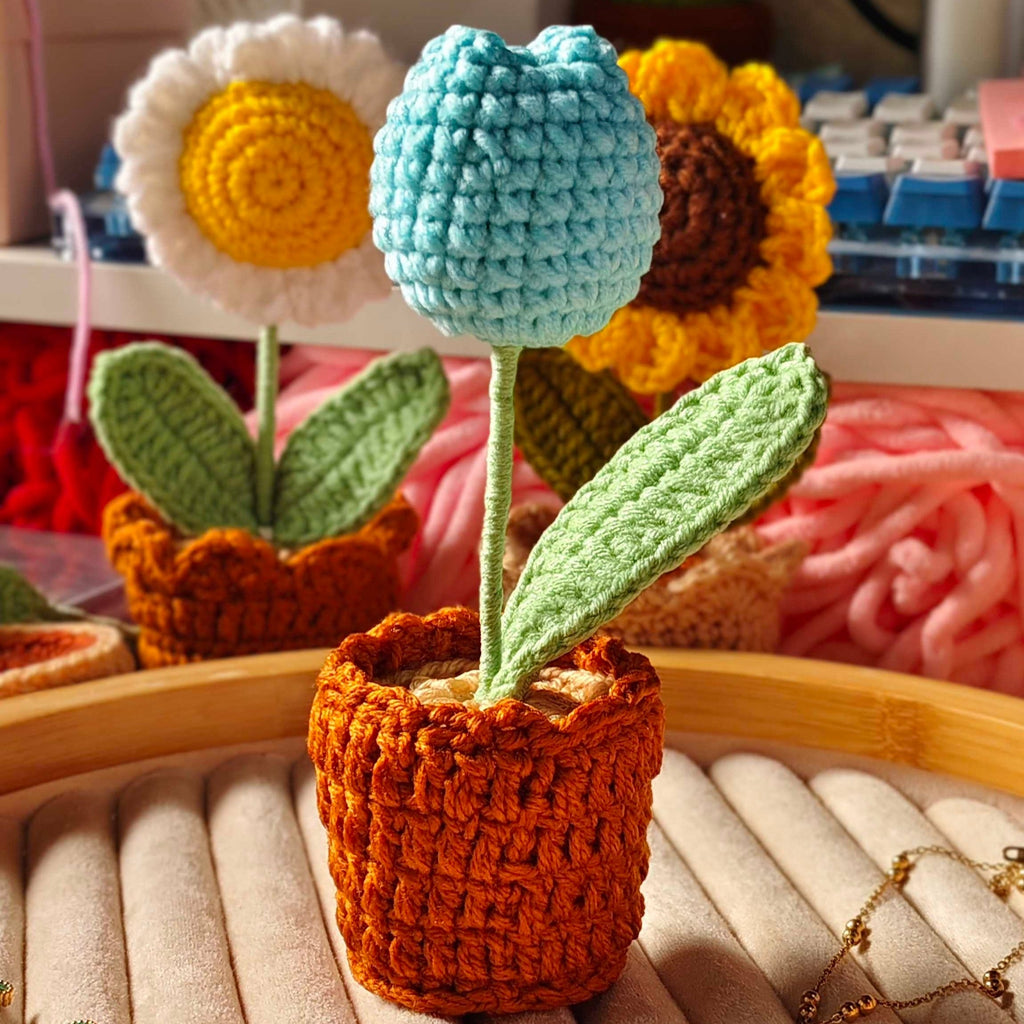 Tulip Flower Pot (7 inches)
