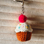 CUPCAKE KEYCHAIN