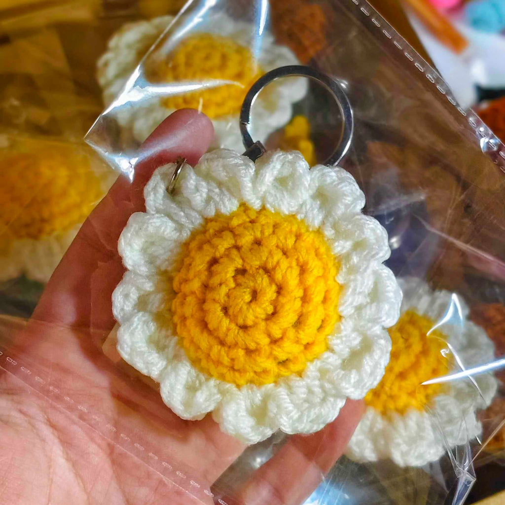Crochet Daisy Keychain