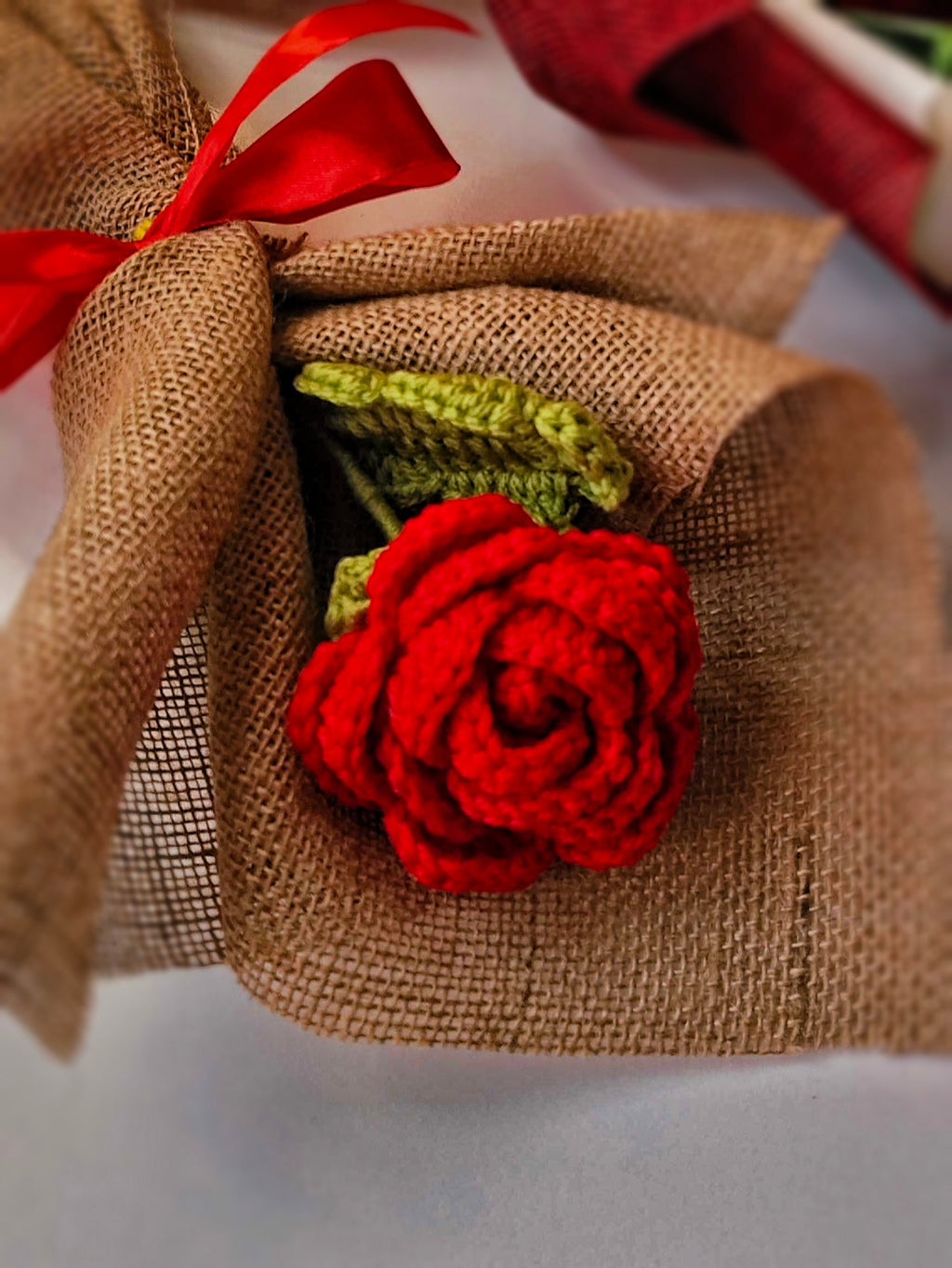 Medium Rose flower bouquet with free greeting card