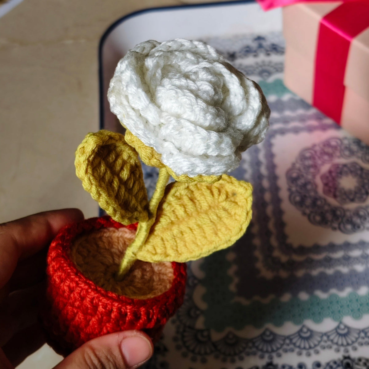 White Rose Pot (5 inches)